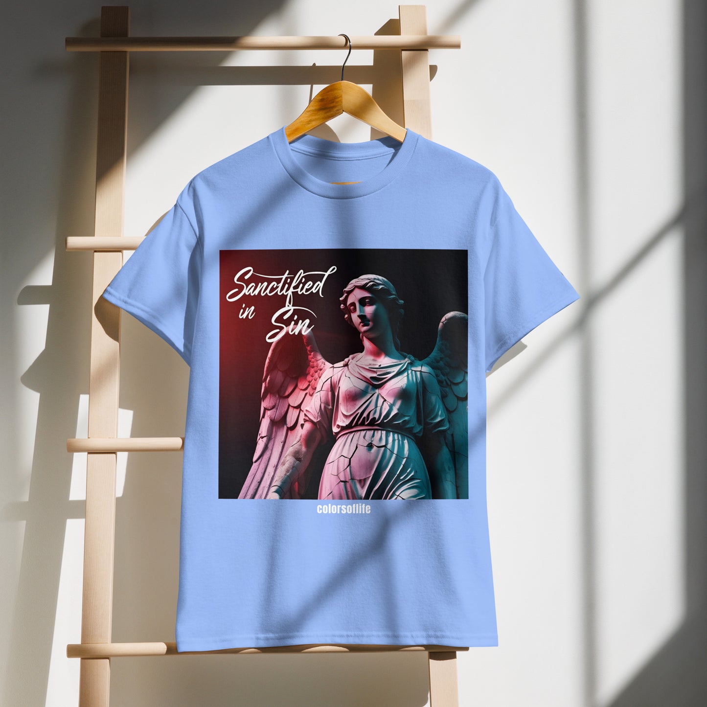 Sanctified in Sin – Dunkler Engel Style - DryBlend® T-Shirt!