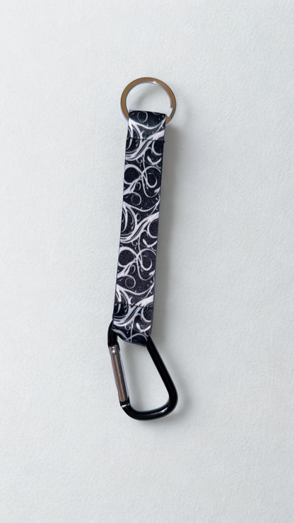 Colors of Life Mini Schlüsselanhänger Lanyard 20x270mm – Limited Drop / Black White Tribal Style.